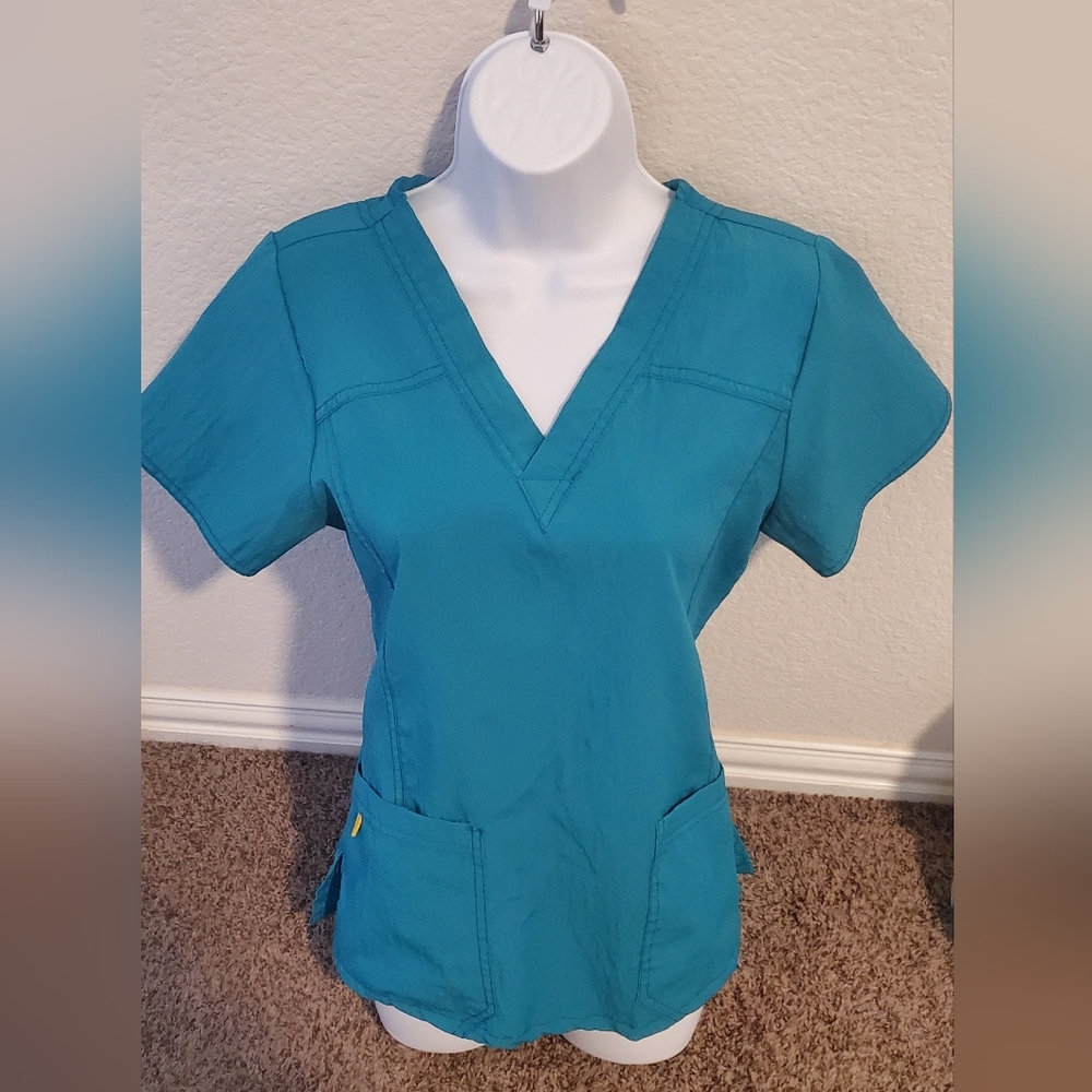 Wonderwink 4-way stretch scrub‎ top